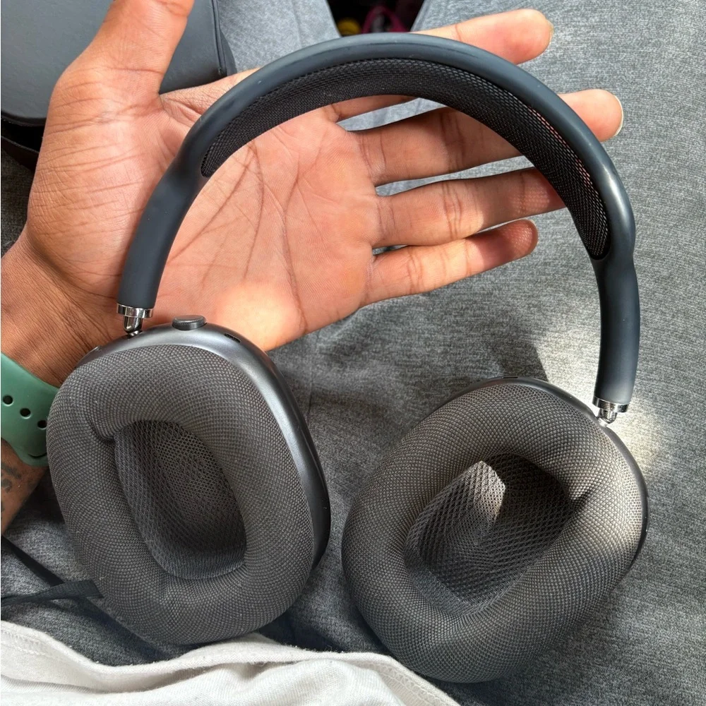 Apple AirPod max